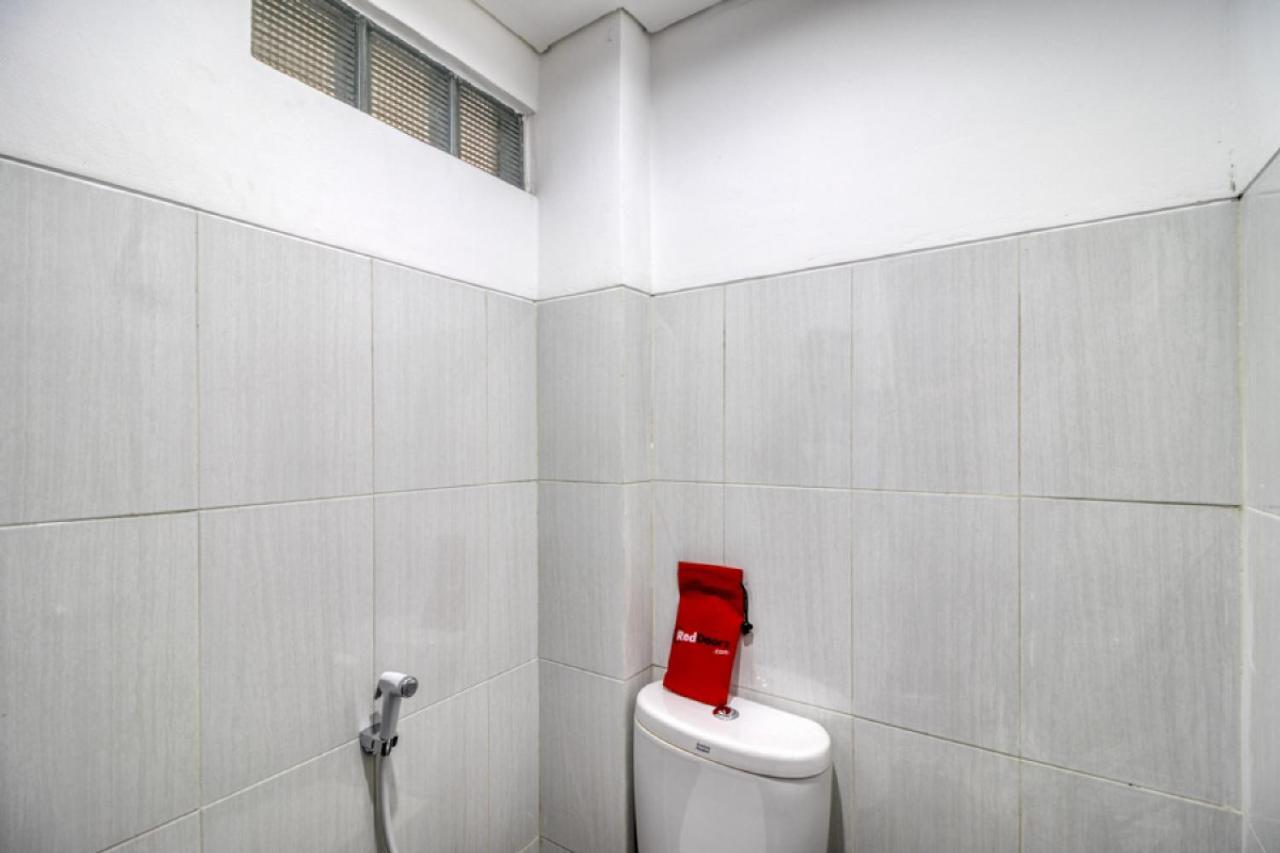 Reddoorz Syariah Near Galeria Mall Jogjakarta Buitenkant foto