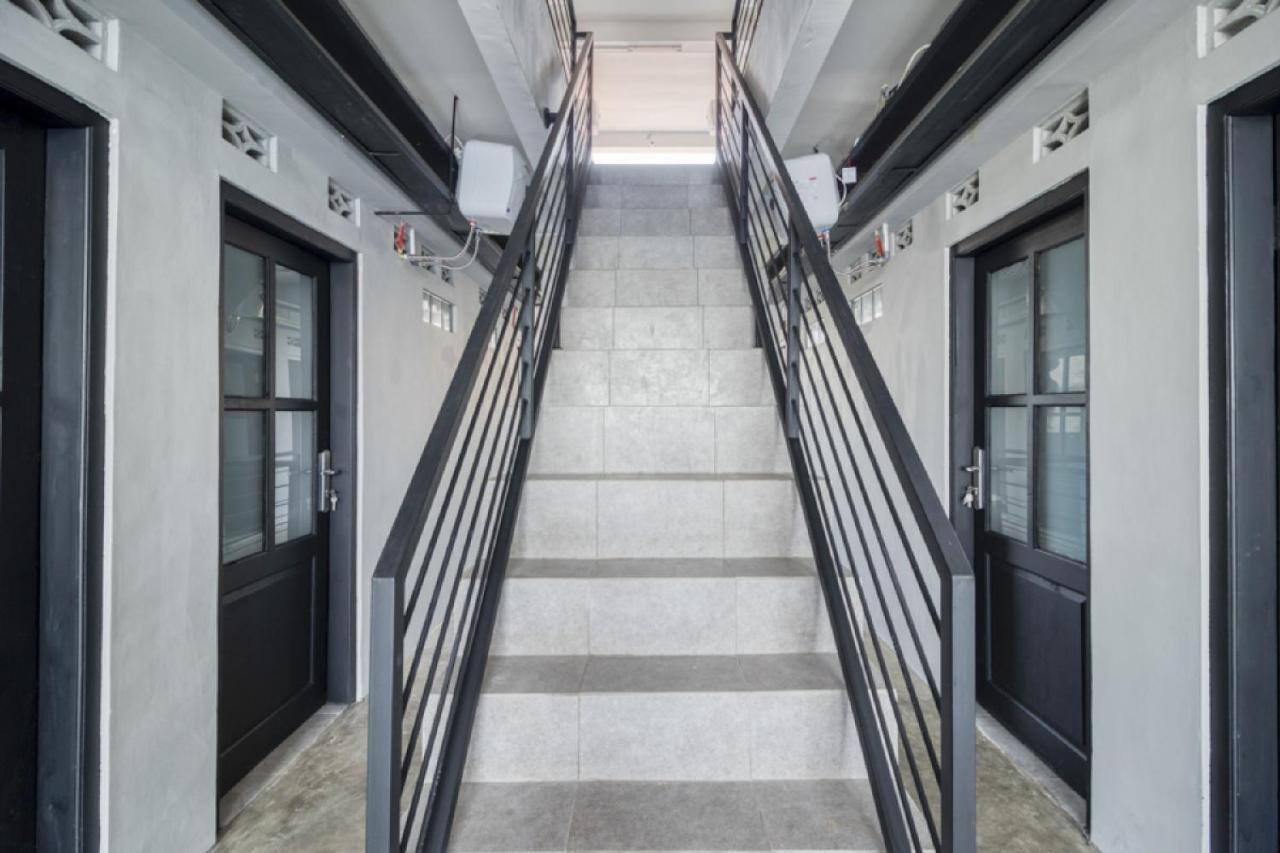 Reddoorz Syariah Near Galeria Mall Jogjakarta Buitenkant foto